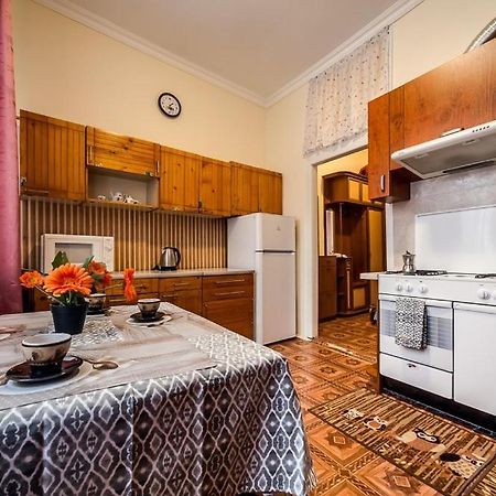 Apartments Near The Church Of Olga And Elizabeth Львів Екстер'єр фото